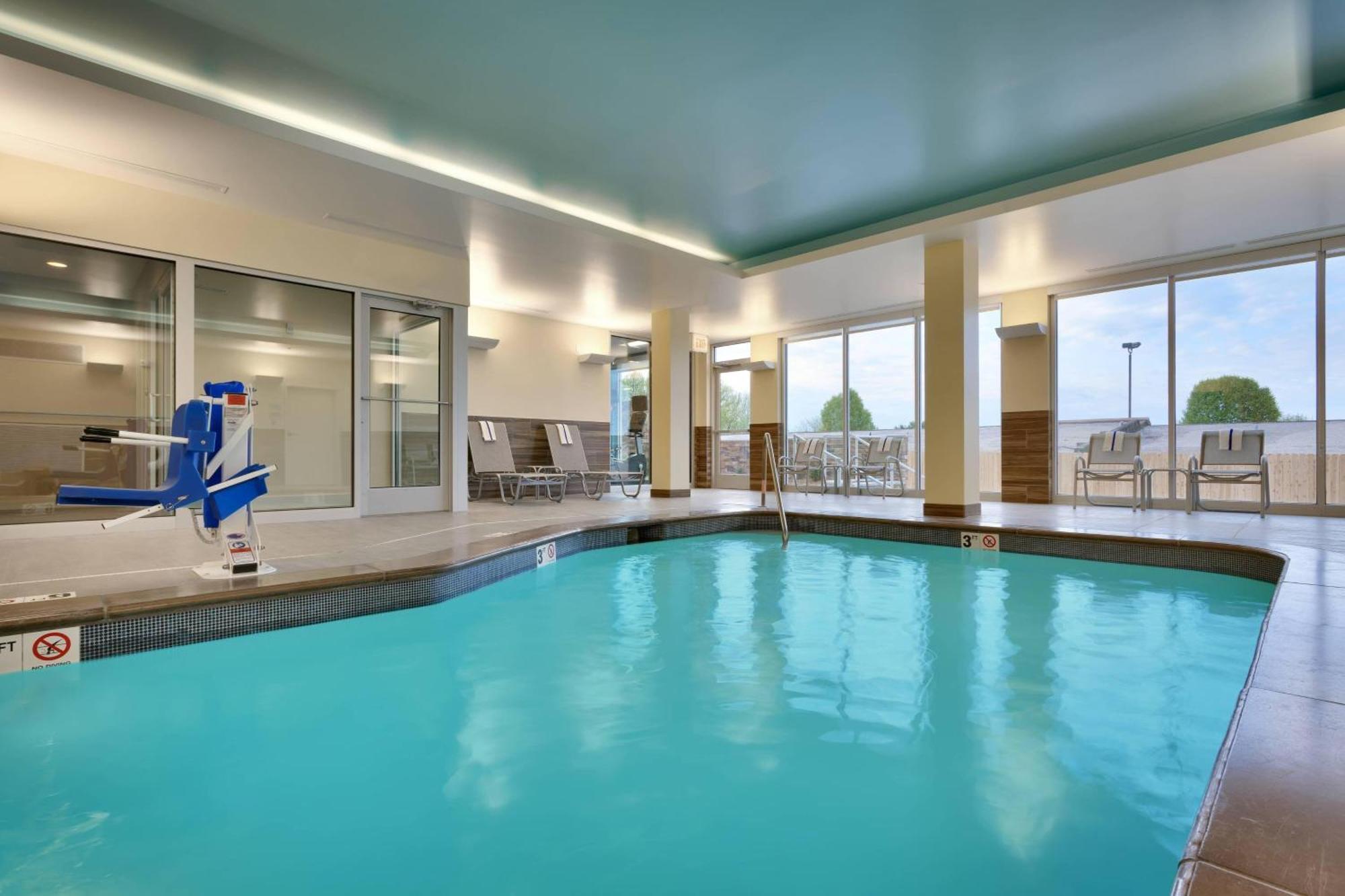 Fairfield Inn & Suites By Marriott Springfield North Екстер'єр фото
