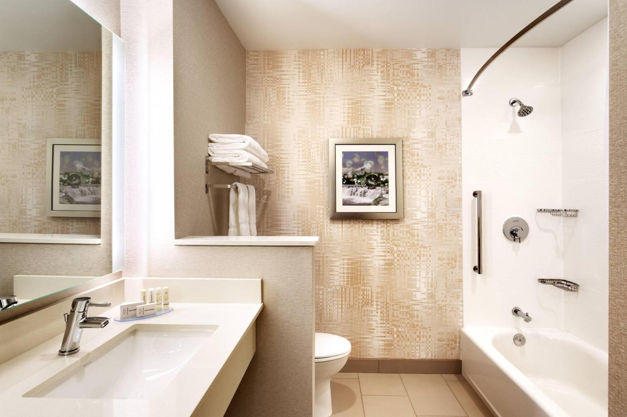 Fairfield Inn & Suites By Marriott Springfield North Екстер'єр фото